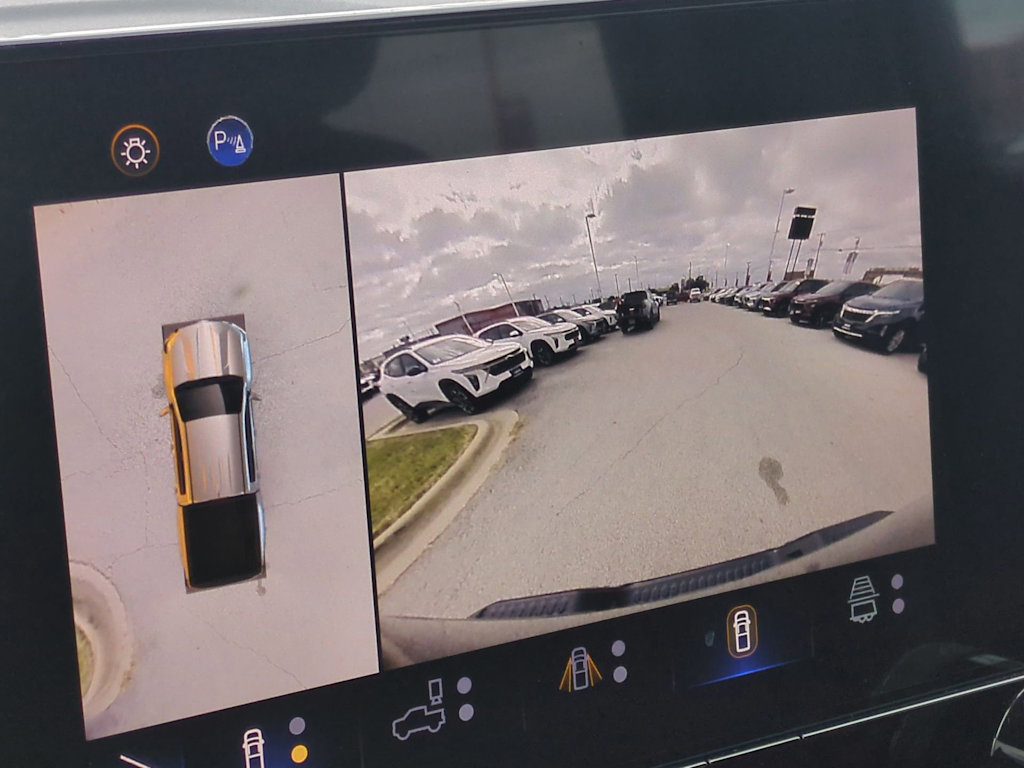 Thumbnail: 2024 Chevrolet Colorado - 26