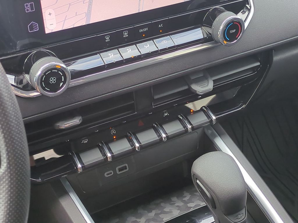 Thumbnail: 2024 Chevrolet Colorado - 28