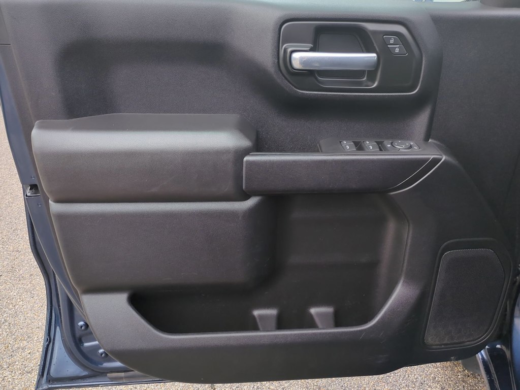 2021 Chevrolet Silverado 1500 Custom 28