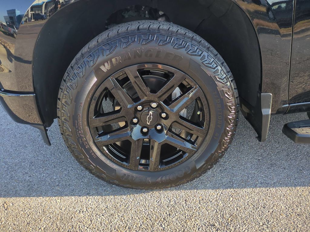 Thumbnail: 2023 Chevrolet Silverado 1500 - 8