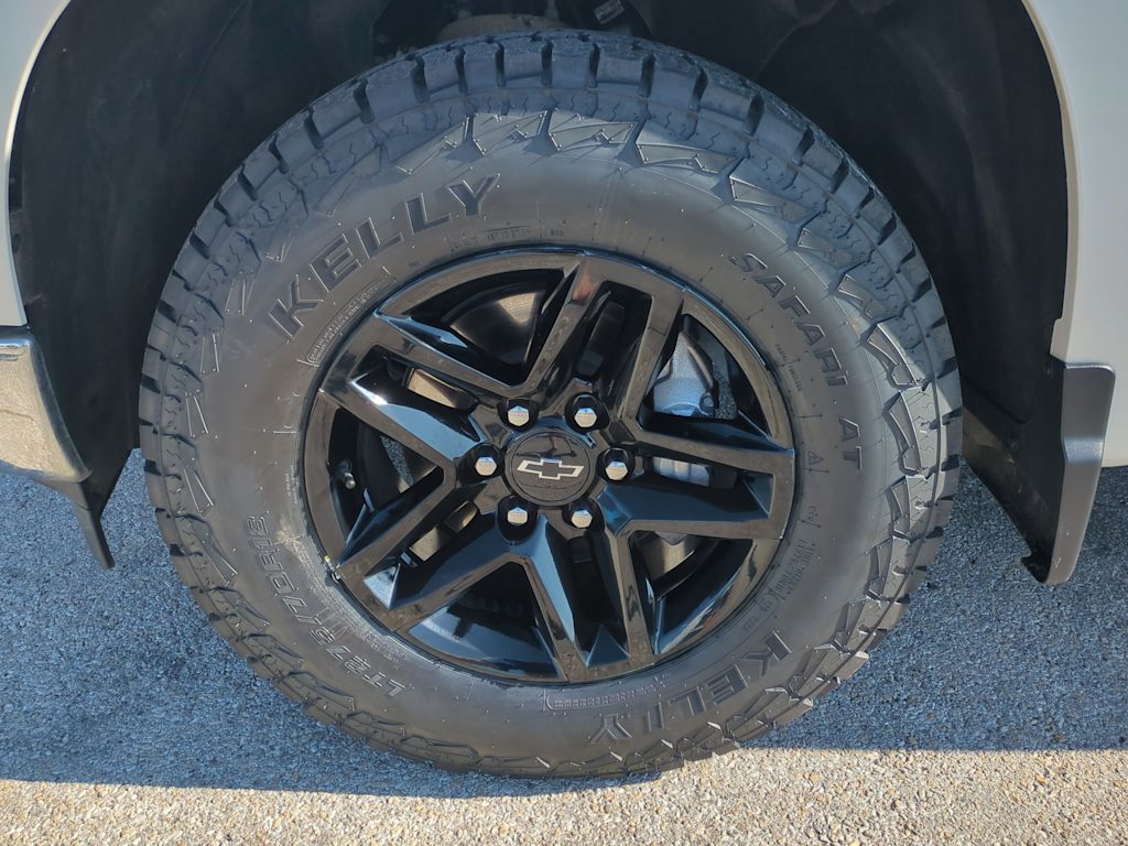 Thumbnail: 2024 Chevrolet Silverado 1500 - 8
