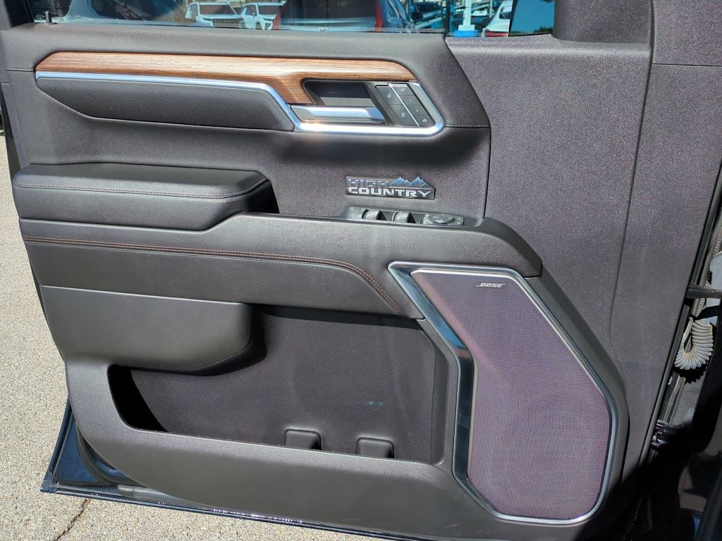 Thumbnail: 2023 Chevrolet Silverado 1500 - 28