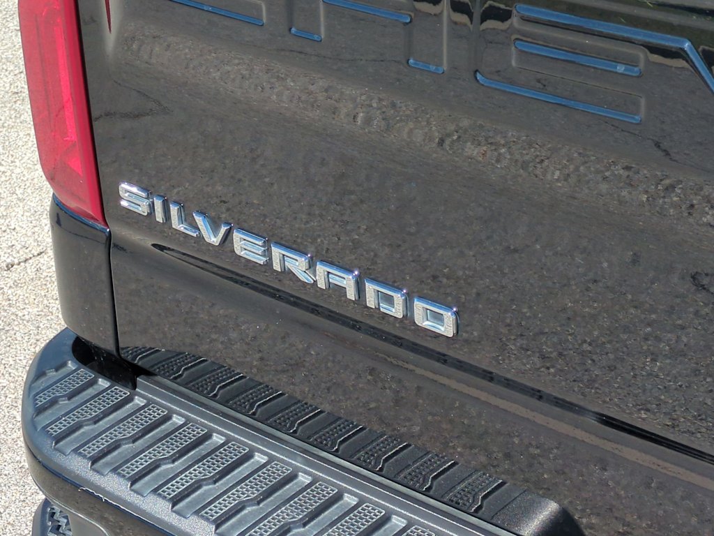 Thumbnail: 2023 Chevrolet Silverado 1500 - 34