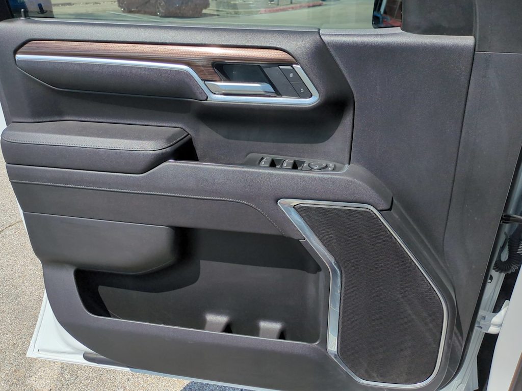 Thumbnail: 2026 Chevrolet Silverado 1500 - 29
