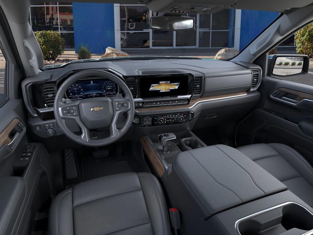 2025 Chevrolet Silverado 1500 LT 3