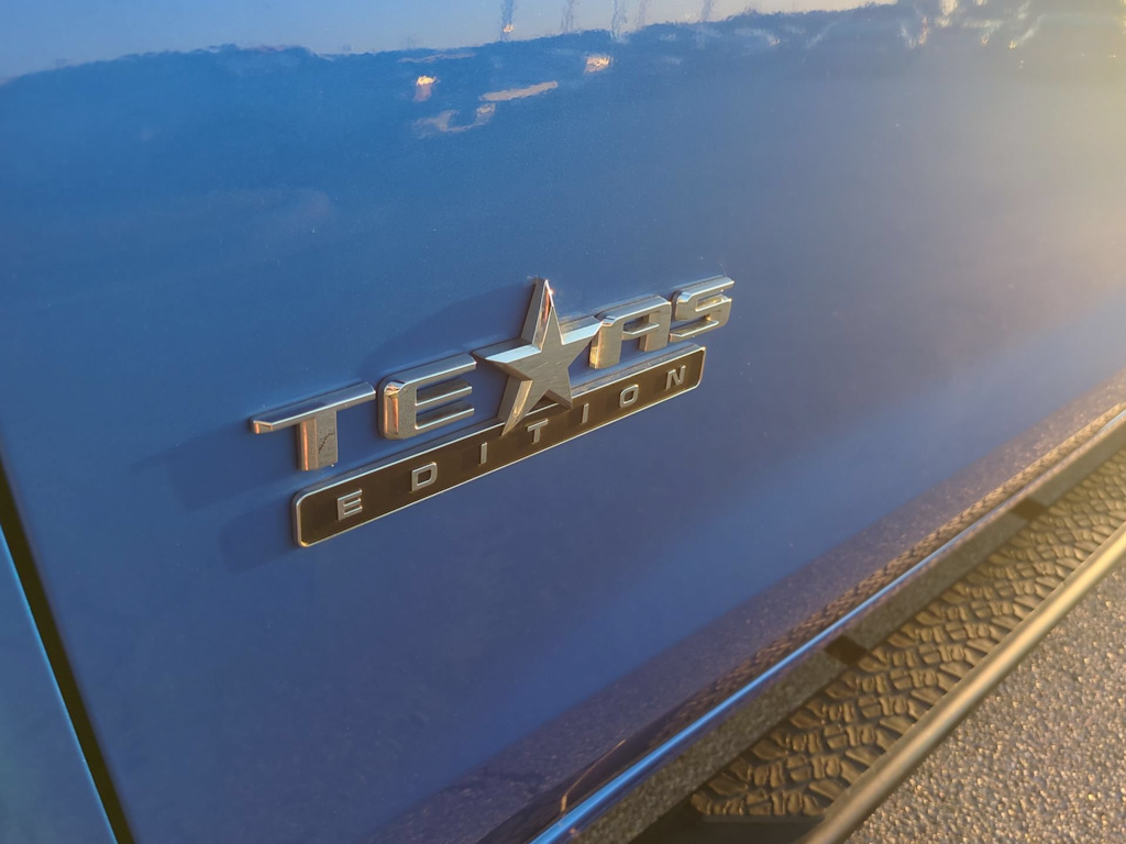 Thumbnail: 2026 Chevrolet Silverado 1500 - 33