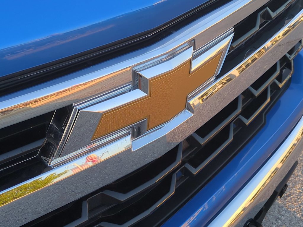 Thumbnail: 2026 Chevrolet Silverado 1500 - 32