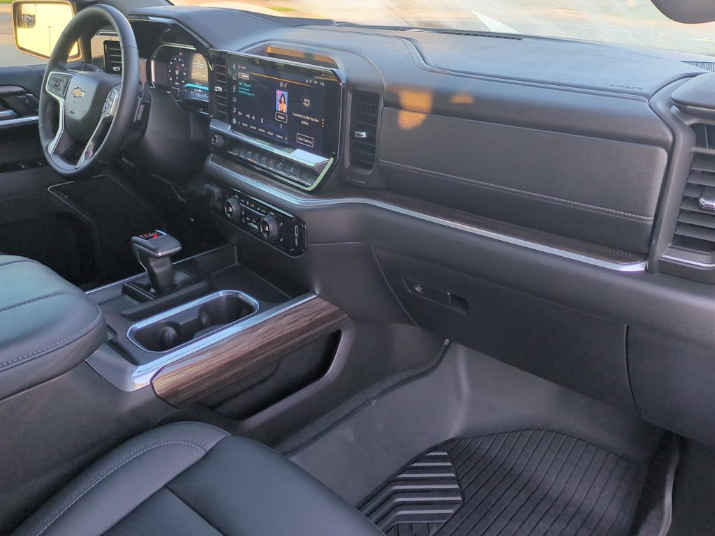 Thumbnail: 2026 Chevrolet Silverado 1500 - 12