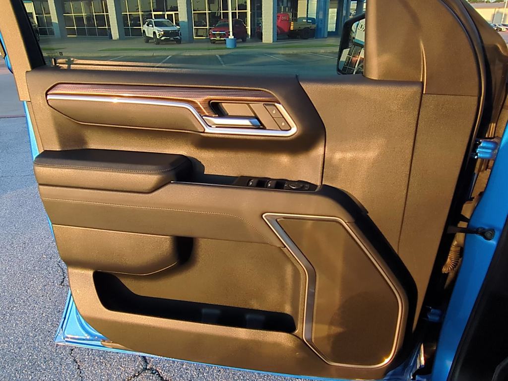 Thumbnail: 2026 Chevrolet Silverado 1500 - 28