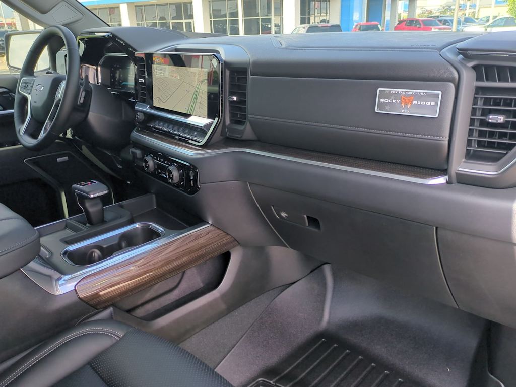 Thumbnail: 2026 Chevrolet Silverado 1500 - 13