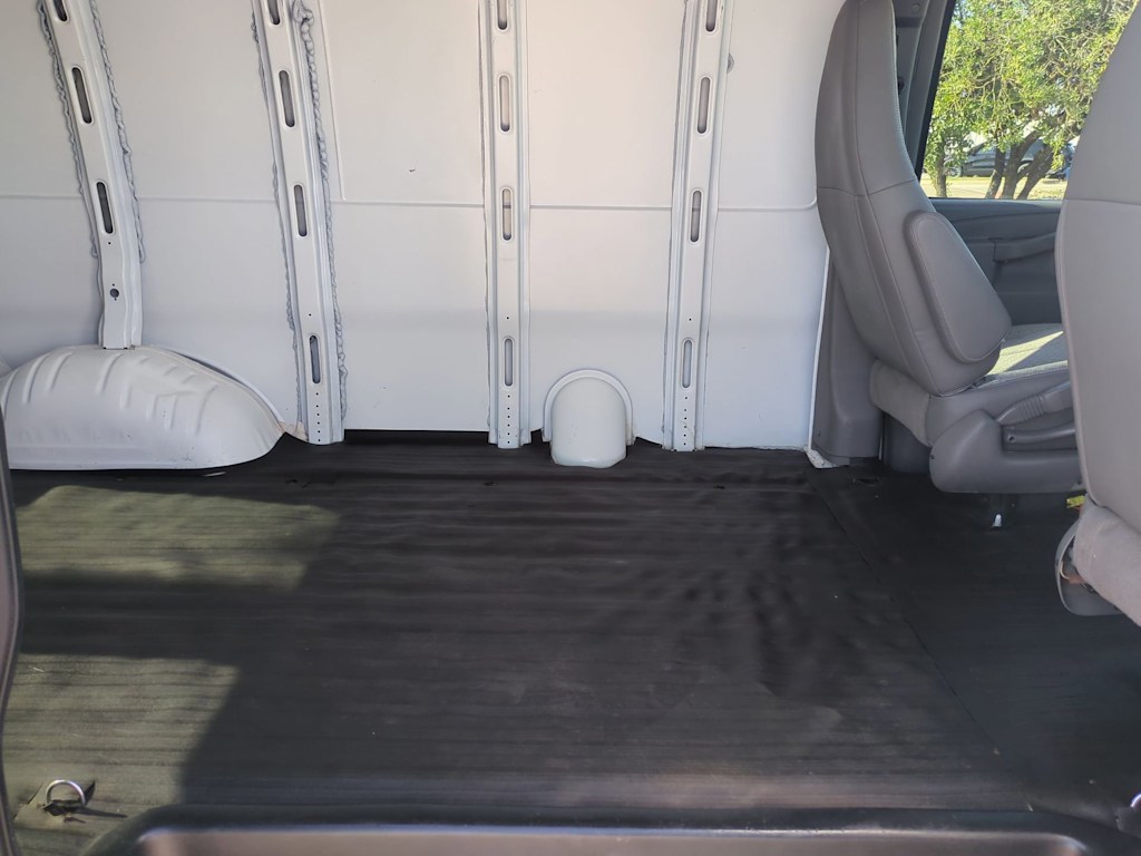 Thumbnail: 2020 Chevrolet Express - 7