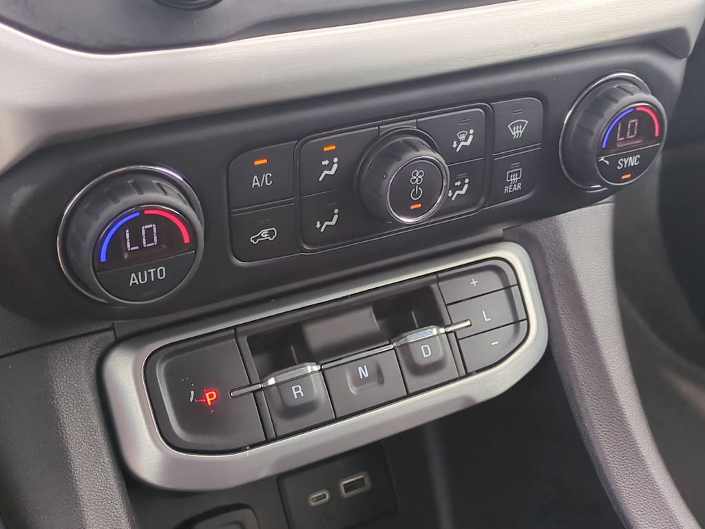 Thumbnail: 2020 GMC Acadia - 26