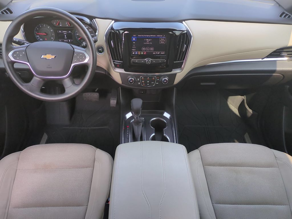 Thumbnail: 2023 Chevrolet Traverse - 10
