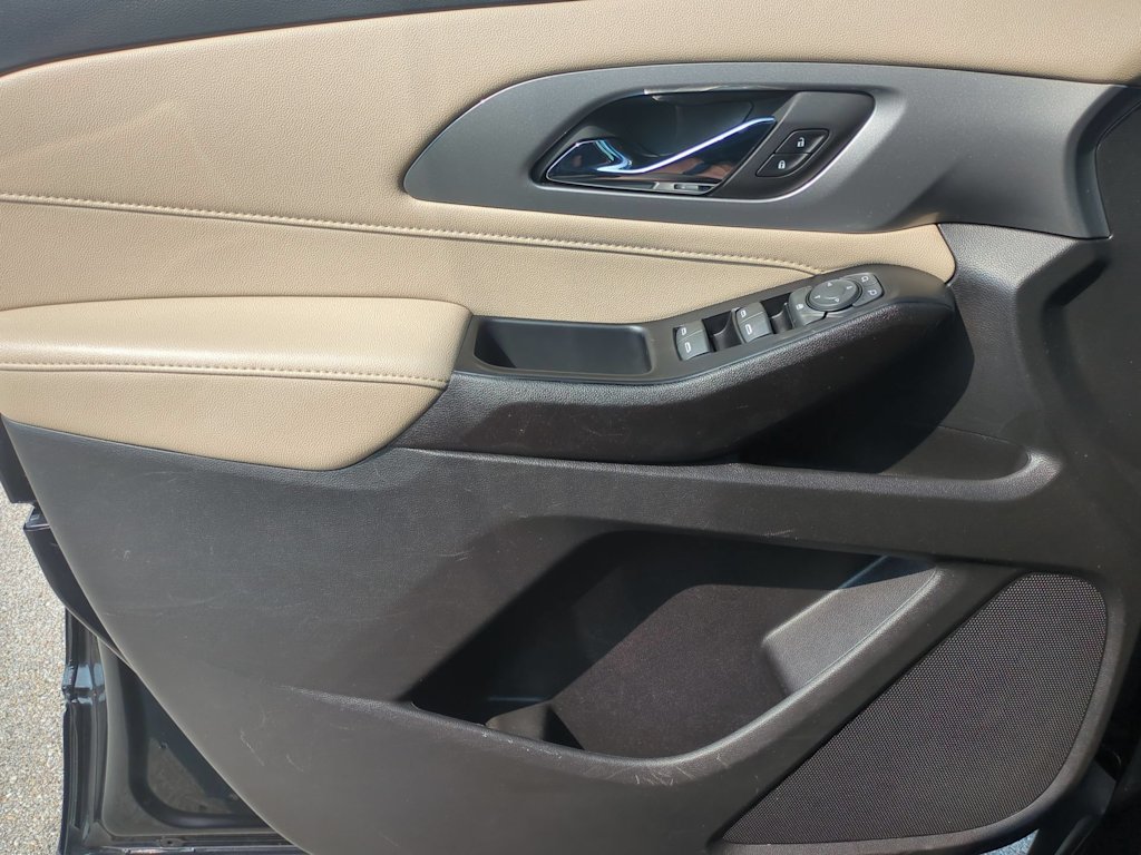 Thumbnail: 2023 Chevrolet Traverse - 29