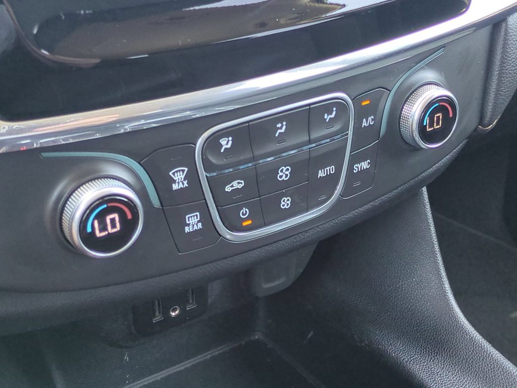 Thumbnail: 2020 Chevrolet Traverse - 24