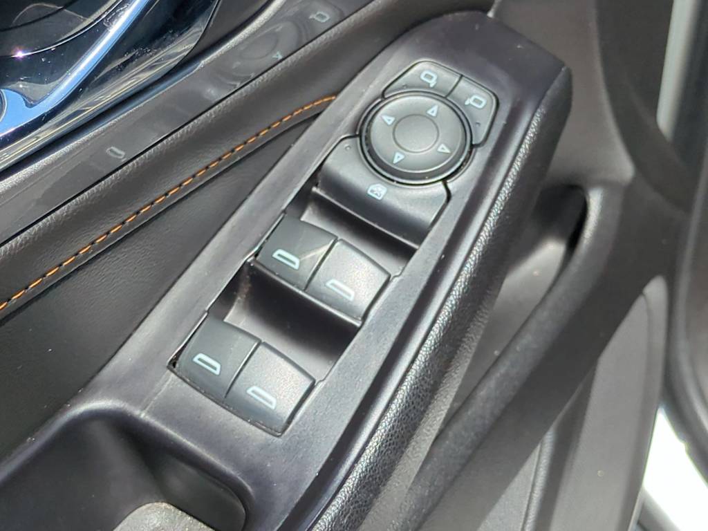 Thumbnail: 2020 Chevrolet Traverse - 33