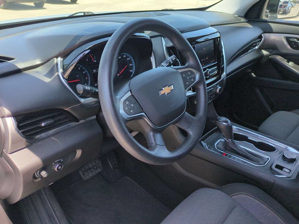 Thumbnail: 2020 Chevrolet Traverse - 2