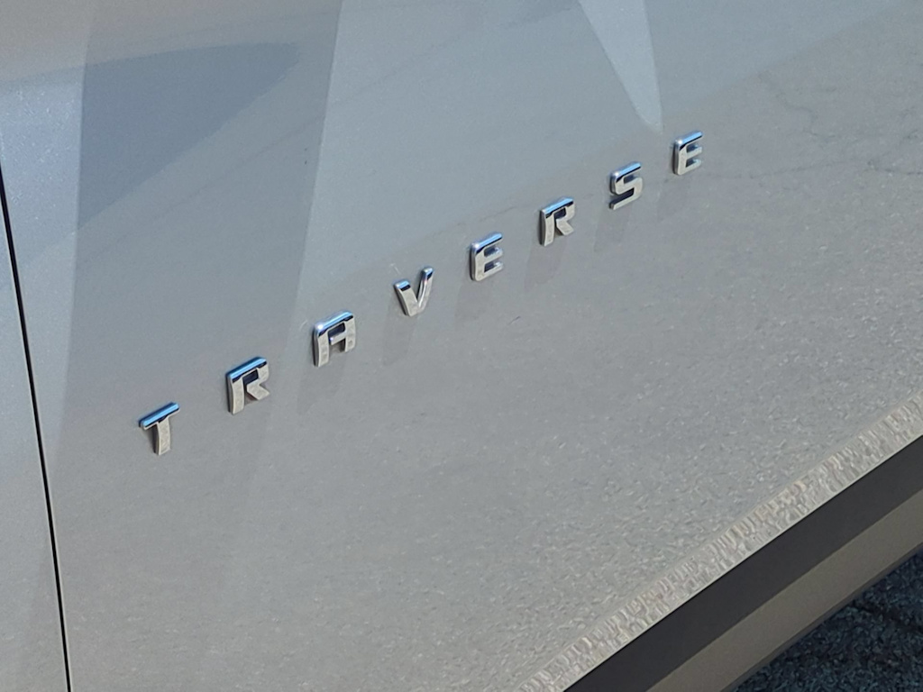 Thumbnail: 2020 Chevrolet Traverse - 32