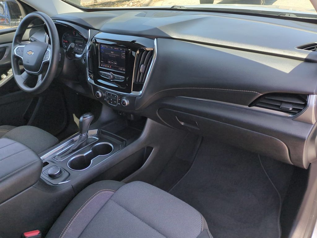 Thumbnail: 2020 Chevrolet Traverse - 12