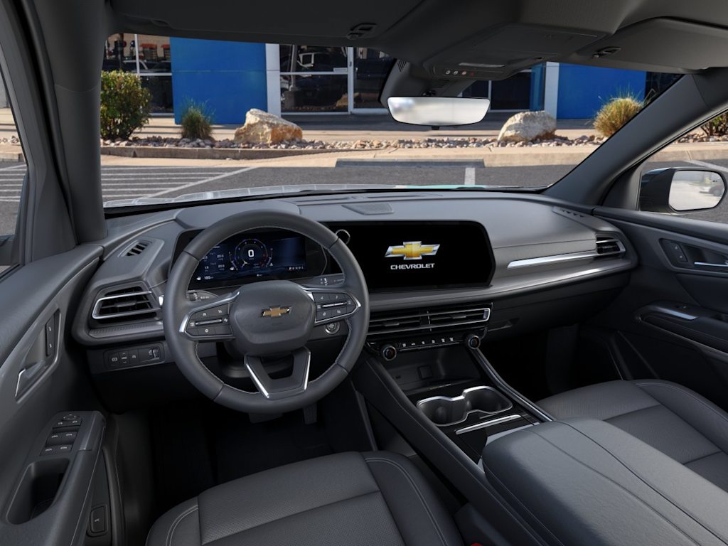 Thumbnail: 2027 Chevrolet Traverse - 2