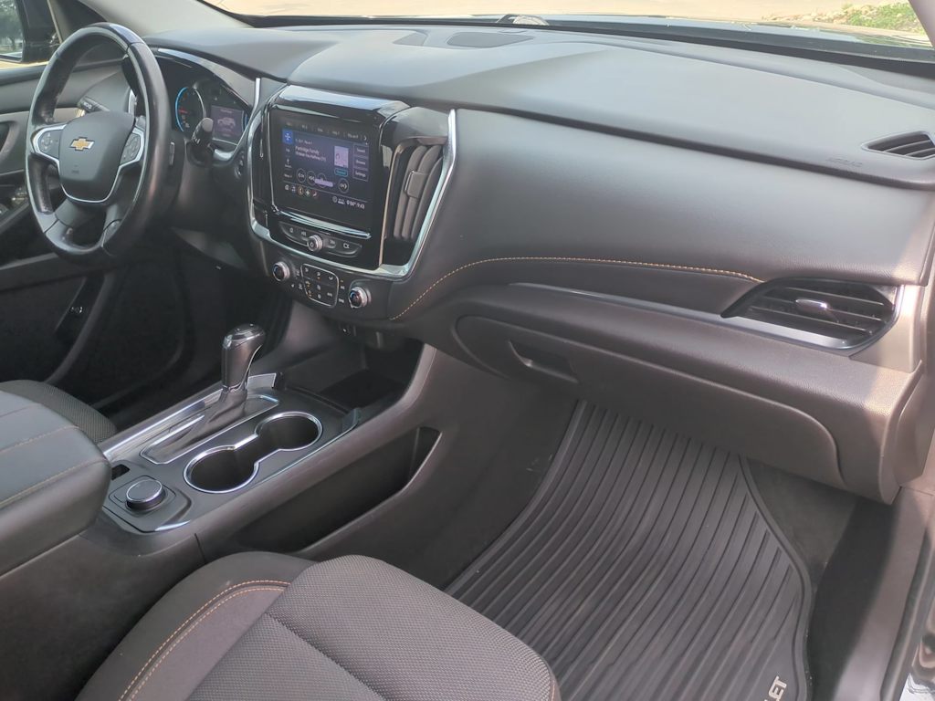 Thumbnail: 2020 Chevrolet Traverse - 13