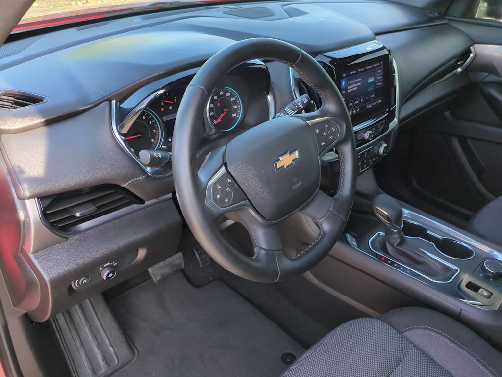 Thumbnail: 2023 Chevrolet Traverse - 2