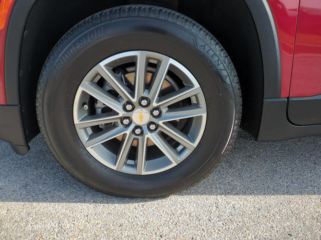 Thumbnail: 2023 Chevrolet Traverse - 8