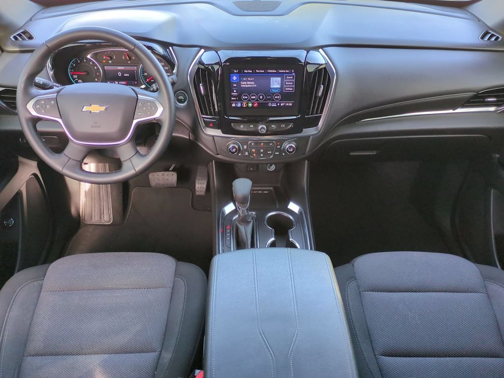 Thumbnail: 2023 Chevrolet Traverse - 10