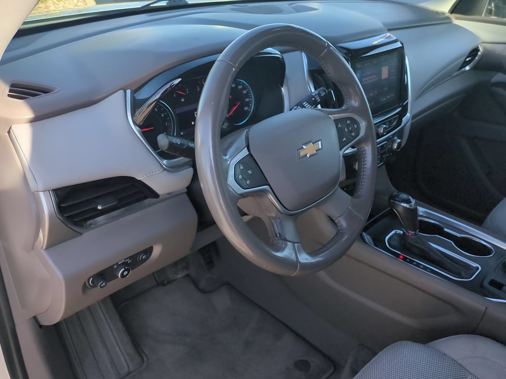 Thumbnail: 2020 Chevrolet Traverse - 2