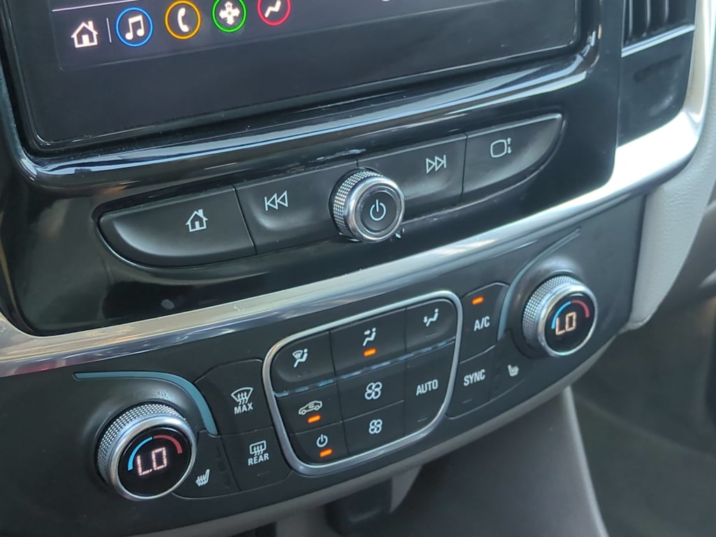 Thumbnail: 2020 Chevrolet Traverse - 25