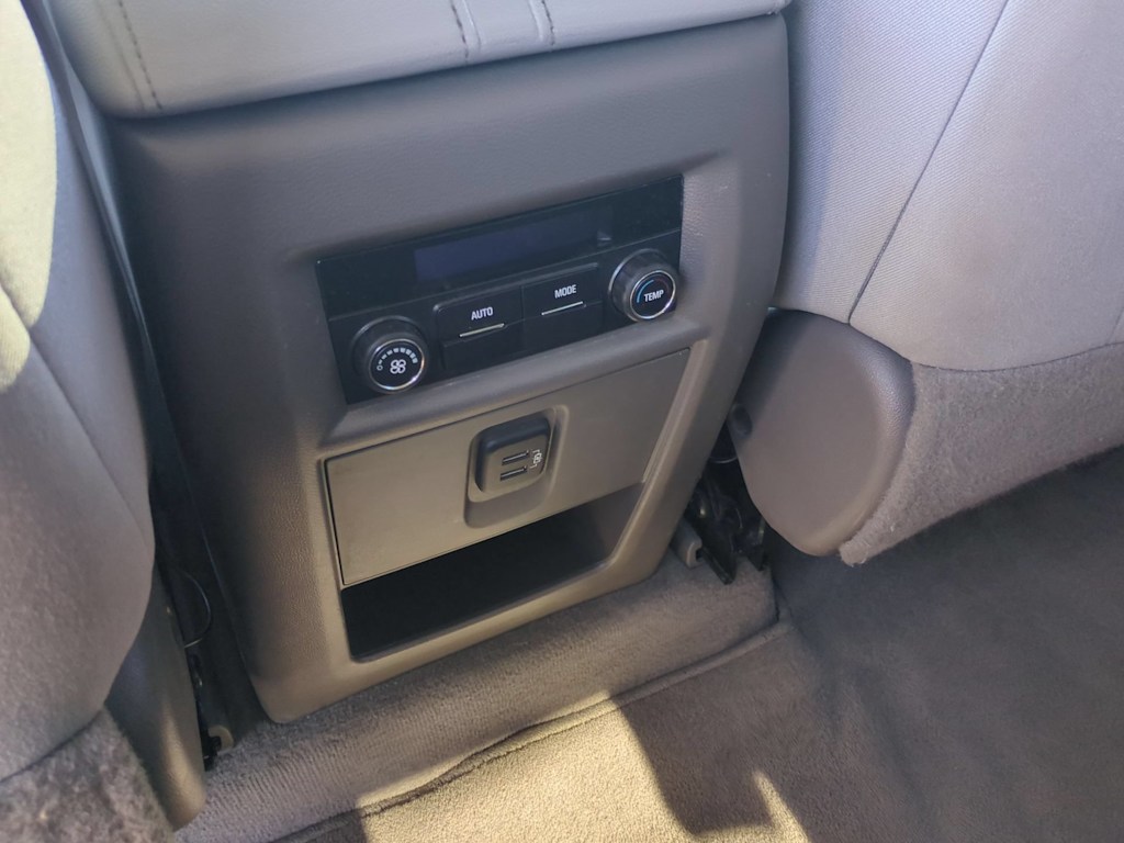 Thumbnail: 2020 Chevrolet Traverse - 27