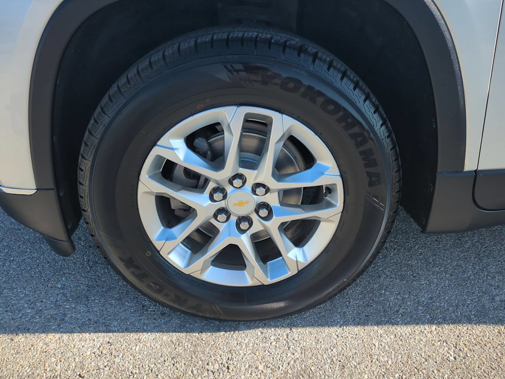 Thumbnail: 2020 Chevrolet Traverse - 8