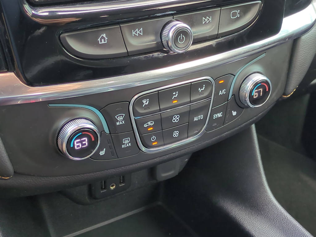 Thumbnail: 2021 Chevrolet Traverse - 27