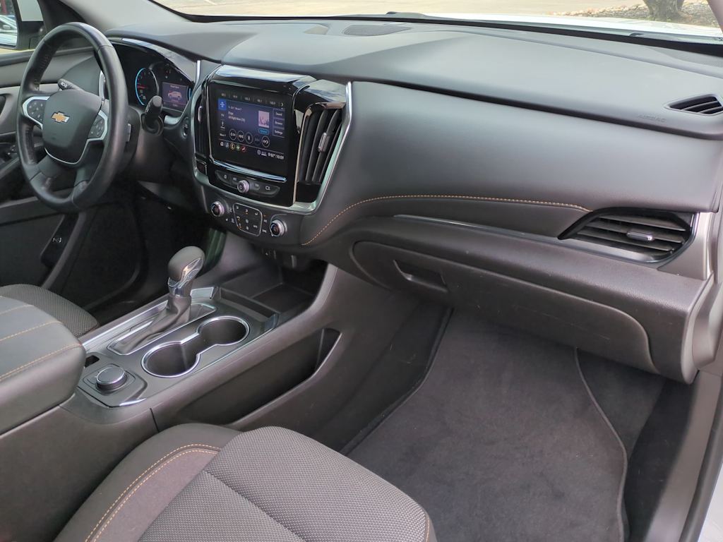 Thumbnail: 2021 Chevrolet Traverse - 13