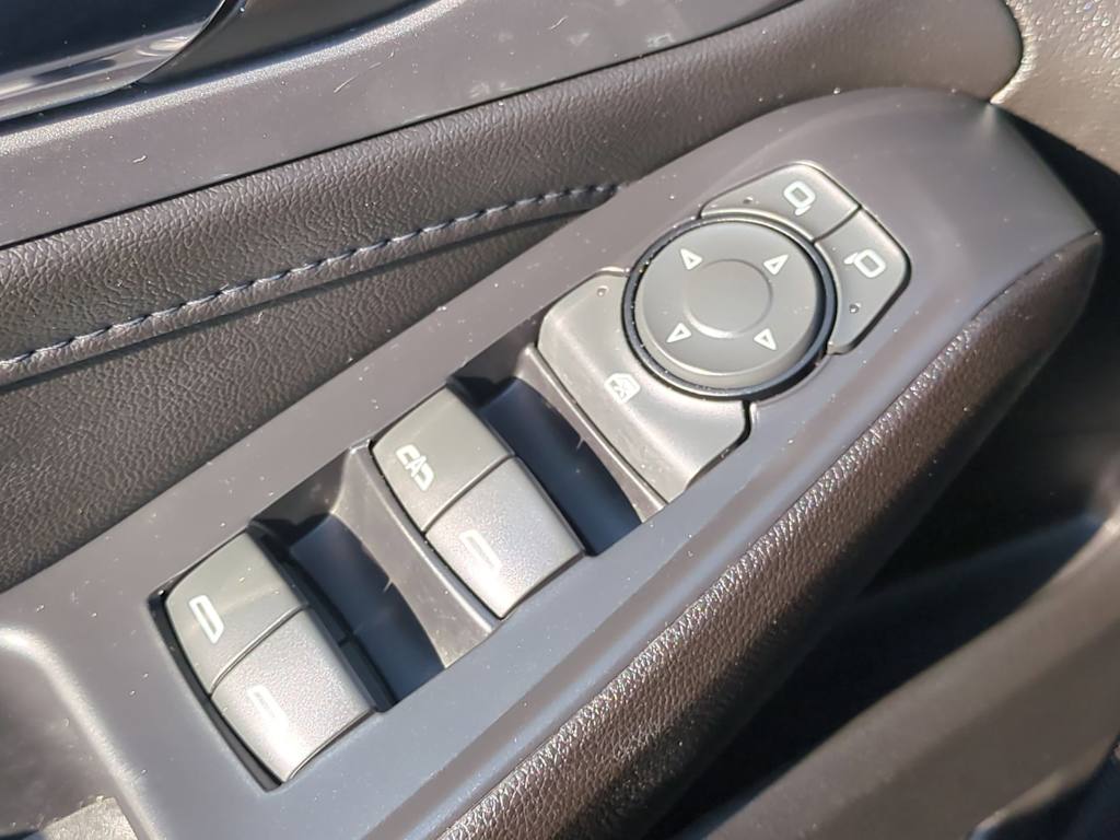 Thumbnail: 2022 Chevrolet Traverse - 31