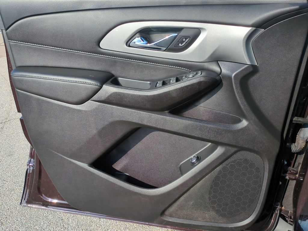 Thumbnail: 2022 Chevrolet Traverse - 30