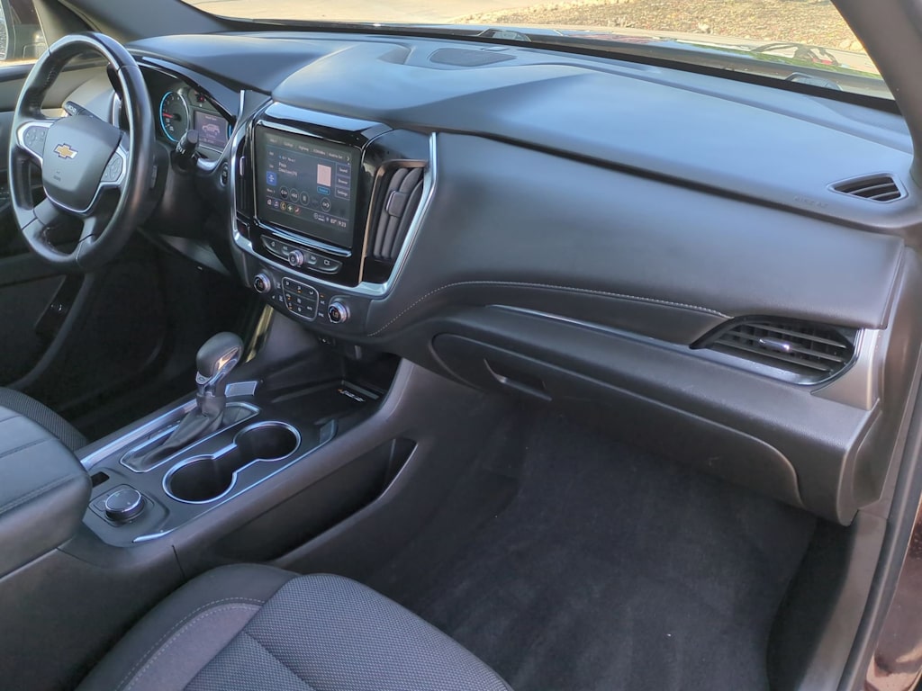 Thumbnail: 2022 Chevrolet Traverse - 15