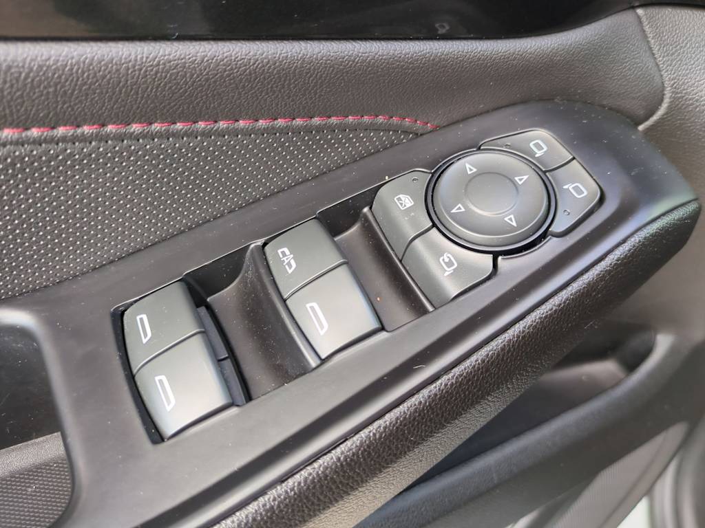 Thumbnail: 2023 Chevrolet Traverse - 30