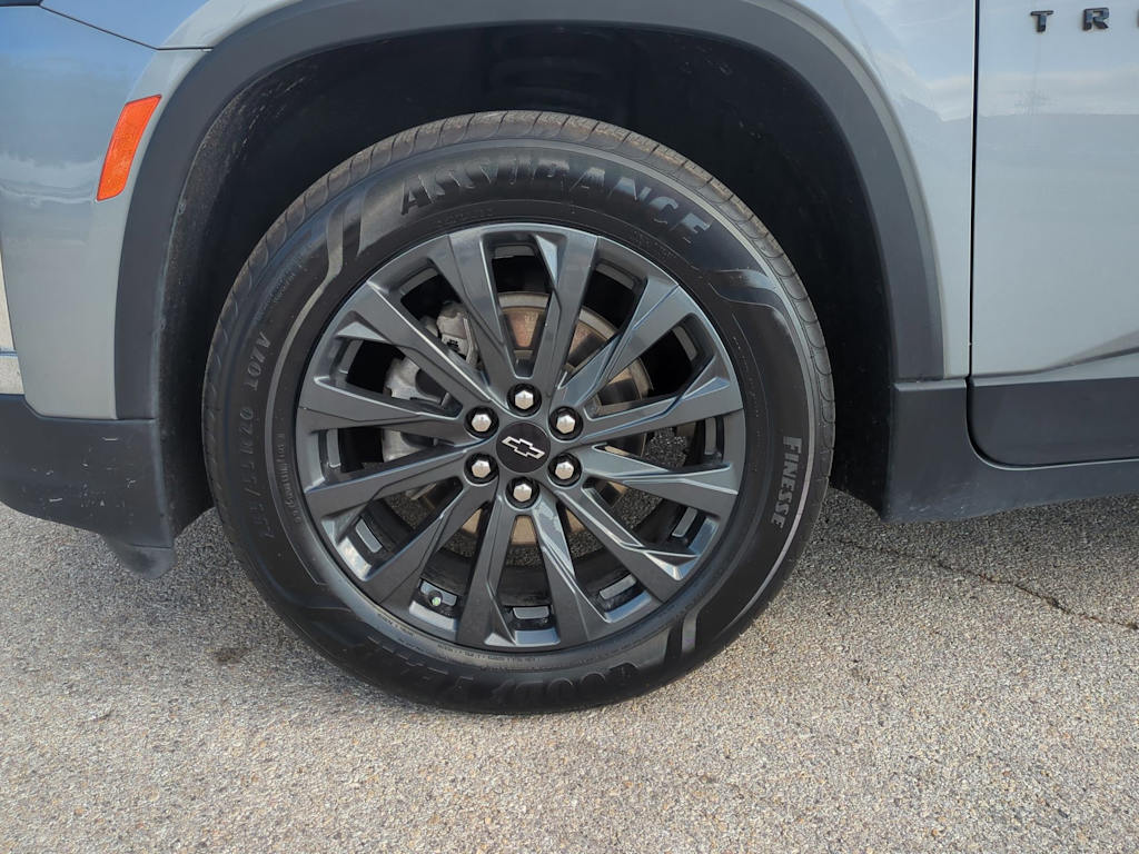 Thumbnail: 2023 Chevrolet Traverse - 8