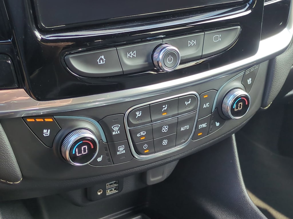 Thumbnail: 2023 Chevrolet Traverse - 26