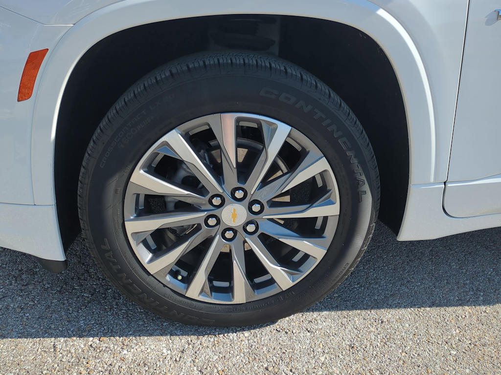 Thumbnail: 2023 Chevrolet Traverse - 8