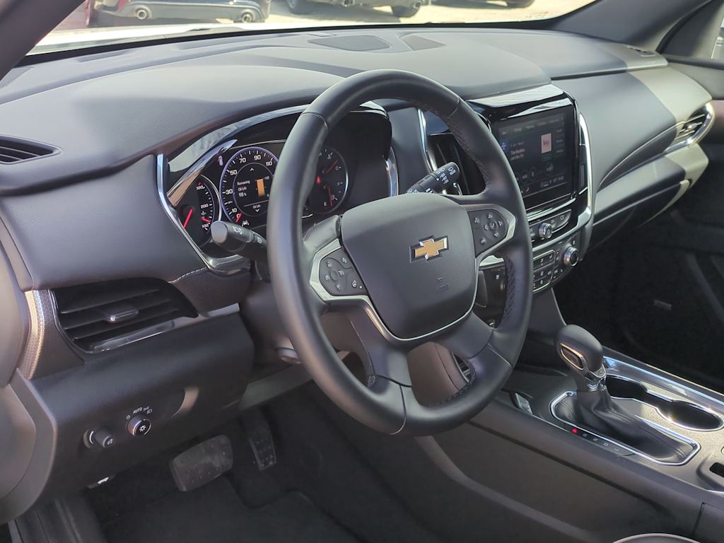 Thumbnail: 2023 Chevrolet Traverse - 2