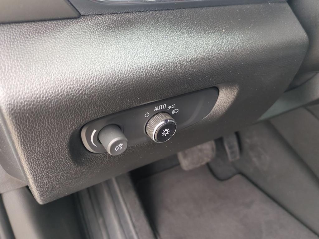 Thumbnail: 2024 Chevrolet Traverse - 35