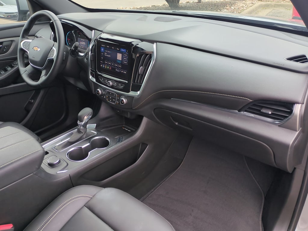 Thumbnail: 2024 Chevrolet Traverse - 15
