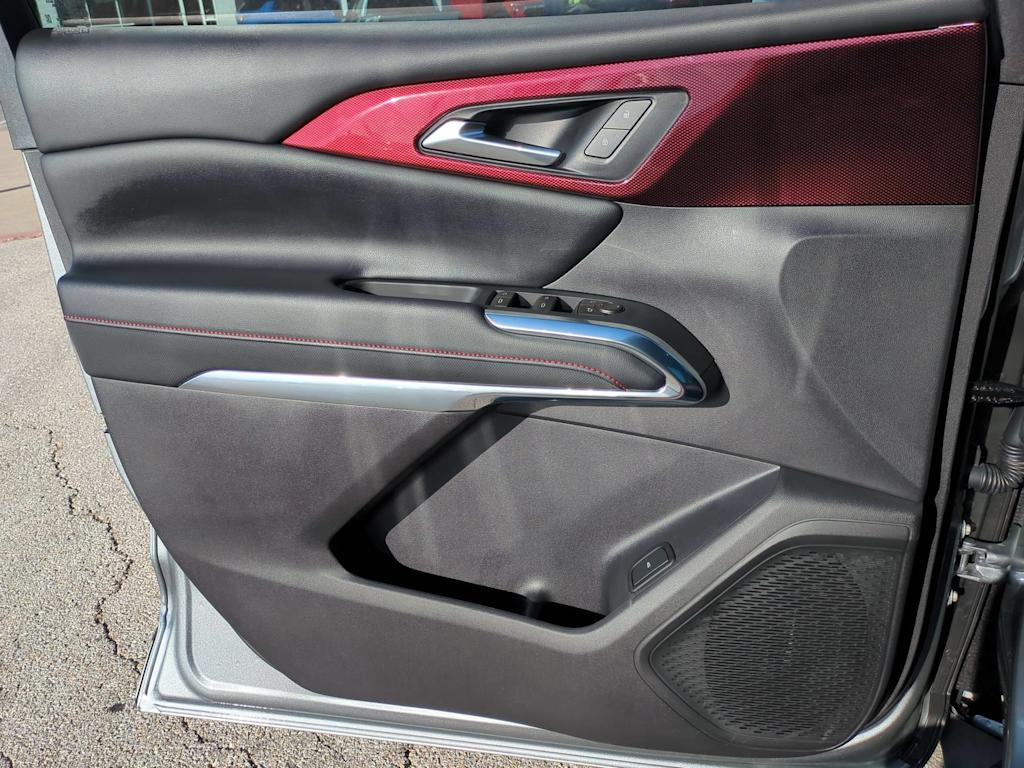Thumbnail: 2026 Chevrolet Traverse - 28