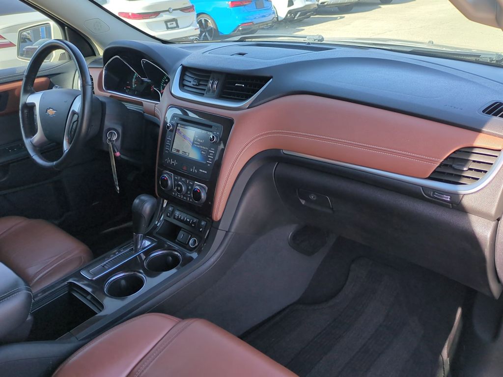Thumbnail: 2017 Chevrolet Traverse - 13