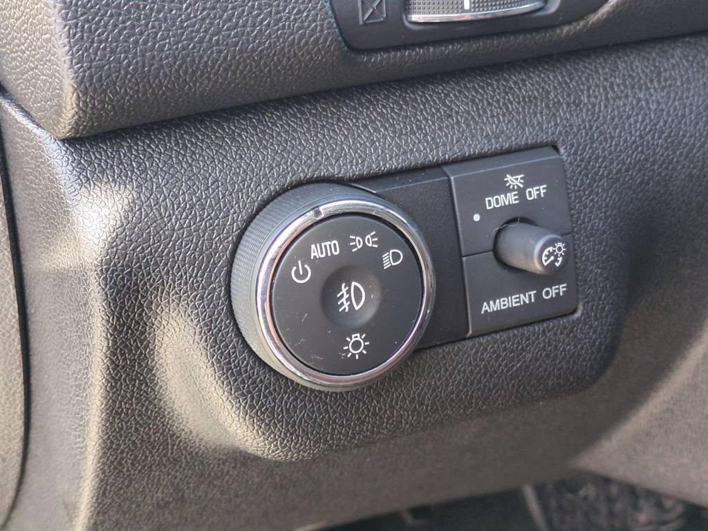 Thumbnail: 2017 Chevrolet Traverse - 35