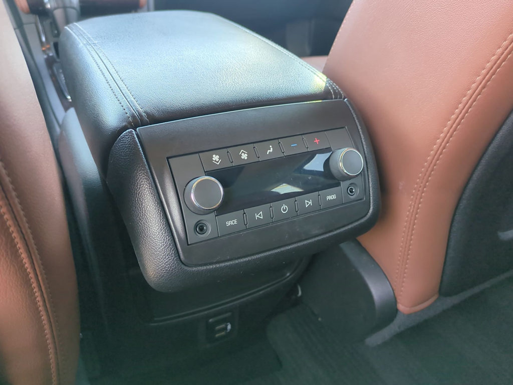 Thumbnail: 2017 Chevrolet Traverse - 28