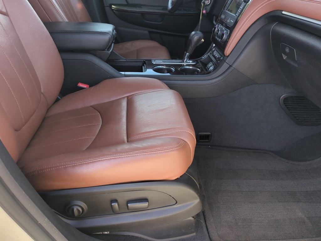 Thumbnail: 2017 Chevrolet Traverse - 32