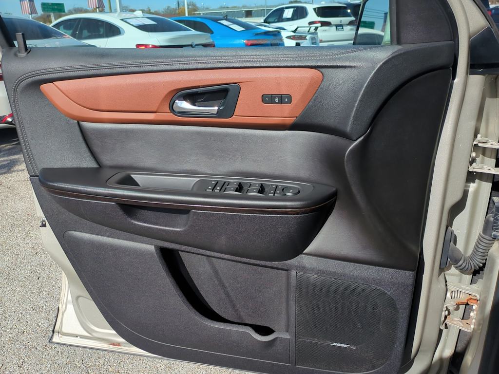 Thumbnail: 2017 Chevrolet Traverse - 29